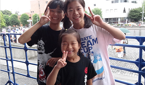 子供は楽しく、社会性を。